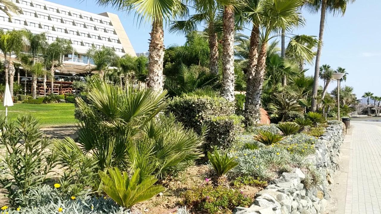 Fantastic 1 Bed Apartment By The Sea Opposite 4 Seasons Limassol Bagian luar foto